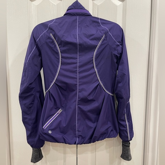 Lululemon running jacket/windbreaker Size 4 - Picture 3 of 6